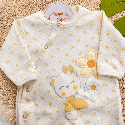   Macacão Trape Zape - Ursinha Adoro Flores - Off White e Amarelo